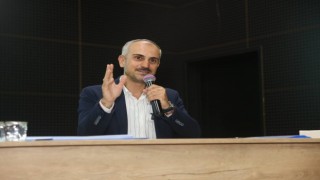 Başkan Çiftçi, üniversiteyi kazanan öğrencilerle buluştu
