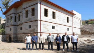 Başkan Palancıoğlu, Türkiyeye örnek olacak bağ müzesini inceledi
