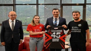 Başkan Zeyrek: “12 bin 500 evladımıza 17 farklı branşta destek sağlıyoruz”