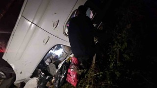 Batmanda araç şarampole yuvarlandı: 4 yaralı