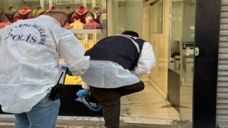 Batmanda kuyumcunun kendi kafasına sıktığı mermi yanında oturan kişiye sekti