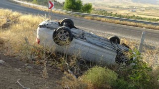 Batmanda virajı alamayan otomobil takla attı: 1 yaralı