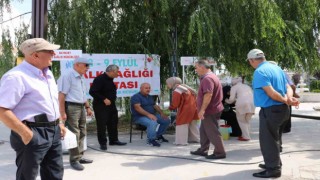 Bayburtta Halk Sağlığı Haftası etkinlikleri: vatandaşların şeker ve tansiyon ölçümleri yapıldı