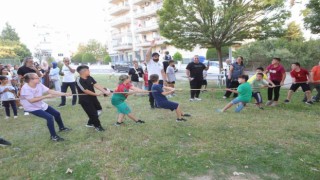Bayraklıda çocuklar şenlikte buluştu