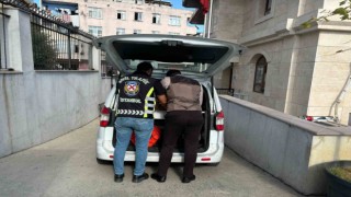Bayrampaşada düğün konvoyunda yolu kapatan magandalara ceza yağdı