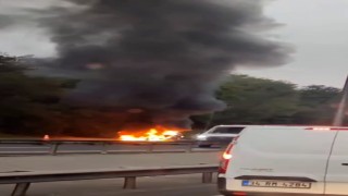 Beykozda otomobil alev alev yandı