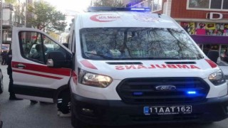 Bilecikte motosiklet ile otomobilin çarpışması sonucu 1 kişi yaralandı