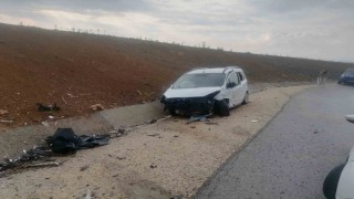 Bilecikte otomobil ve hafif ticari araç çarpıştı: 2 yaralı