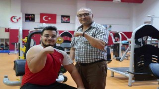 Bilek güreşinde dünya 6.sı İsmail Berk Kurtun hedefi şampiyonluk