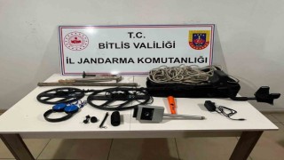 Bitliste arkeolojik sit alanında kaçak kazı yapan 9 kişi suçüstü yakalandı
