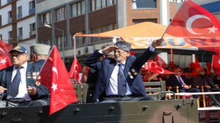 Burhaniyede kurtuluşun 102. yıl törenleri coşkuyla yapıldı