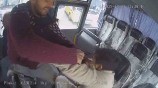 Bursada husumetlisini böyle vurdu, sonra acımasızca darbetti