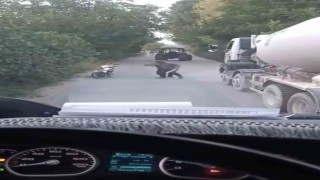 Bursada iki sürücünün yol kavgası kamerada
