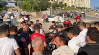 Bursada minibüs dereye uçtu: Sürücü nefes kesen operasyonla kurtarıldı