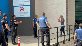Bursanın göbeğinde hareketli saatler.. Kolonya içti, bıçakla kendi kesti