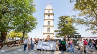 Bursanın güzelliklerini işaret diliyle tanıyorlar
