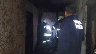 Çavdırda gece saatlerinde çıkan yangında ev kullanılamaz hale geldi