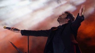 Çim Konserlerinde Mahsun Kırmızıgül sahne aldı