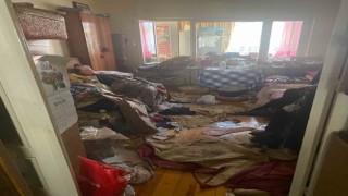 Çöp evi temizleyerek yaşanabilir hale getirdiler