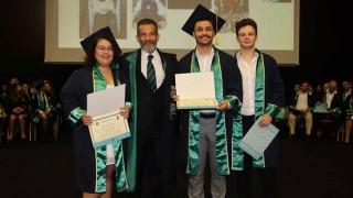 Çukurova Üniversitesi Diş Hekimliği Fakültesi'nde Mezuniyet Töreni