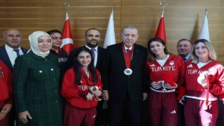 Cumhurbaşkanı Erdoğan, Türkiye Milli Paralimpik Takımını kabul etti
