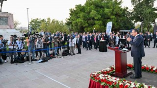 Cumhurbaşkanı Yardımcısı Yılmaz: Eylül ayı enflasyonuyla birlikte 40lı rakamları göreceğimizi tahmin ediyoruz. Yılsonu itibarıyla da yüzde 41,5 gibi bir beklentimiz var