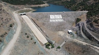 Demirci Güveli Barajı bin dekar araziye can suyu verecek
