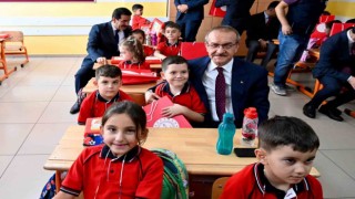Deprem bölgesi Malatyada 159 bin öğrenci için ilk zil çaldı