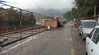 Devrekte alışveriş stantları kapandı
