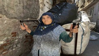 Diyarbakırda 65 yaşındaki kadın, 20 yıldır çöp toplayarak geçimini sağlıyor