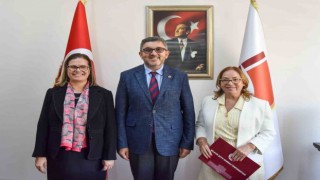 Doç. Dr. Alev Akpınar Borazan göreve başladı