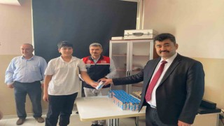 Dünya Okul Sütü Gününde Beylikova Fen Lisesinde süt dağıtıldı