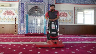 Düzce Belediyesi camileri pırıl pırıl yapıyor