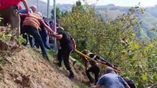 Düzcede minibüs uçuruma yuvarlandı: Çok sayıda yaralı var