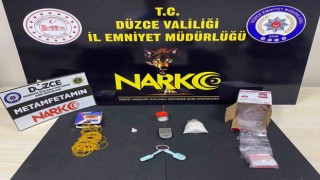 Düzcede uyuşturucu satıcısı 4 kişi tutuklandı
