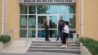 Edirnede KPSSye geç kalan adaylar içeri alınmadı