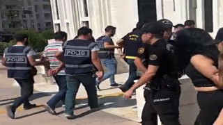 Edremitteki otopark ve motosiklet mağazasına saldırıda 3 kişi tutuklandı
