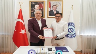 Egeli bilim insanı Prof. Dr. Arif Behiç Tekin, tarımsal verimliliği artıracak insansız kara aracı geliştirdi