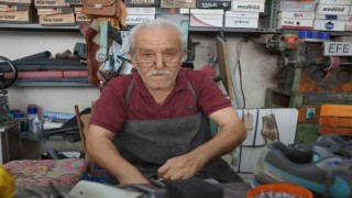 Eğitim sezonu başladı, ayakkabı ve çanta tamiri yoğunlaştı