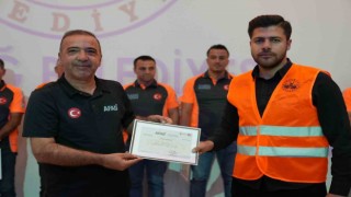 Eğitimlerini tamamlayan ELBAK ekibine sertifikaları verildi