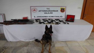 Eğlencelerde havaya ateş açan 27 şahsı jandarma yakaladı