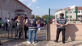 Emniyet: çocukların ve gençlerin güvenliği için 7/24 sahada