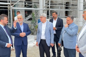 Enverül Hamit Camii'nde Tadilat Çalışmaları Devam Ediyor