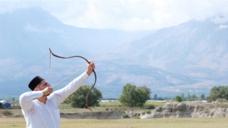 Erzincanda Geleneksel Türk Okçuluğu heyecanı