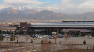 Erzurum Havalimanında 1 ayda 106 bin 868 yolcuya hizmet verildi