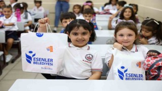 Esenler Belediyesinden 8 bin 500 öğrenciye eğitim desteği