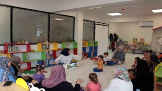 Esenlerde açılan Anne - Bebek Kütüphanesi 1 yaşında