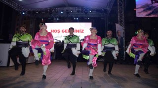 Esenyurtta 3. Kardeş Kültürler Festivali vatandaşların yoğun ilgisiyle başladı