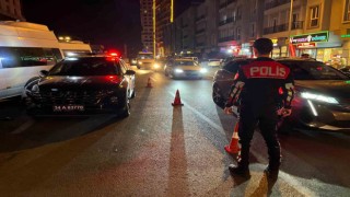 Esenyurtta huzur uygulamasında aranan şahıslar yakalandı