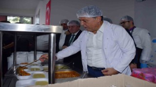 Esenyurtta yeni bir aşevi daha hizmete açıldı: İhtiyaç sahibi bin kişiye yemek dağıtılacak